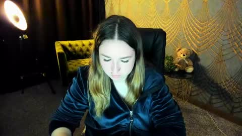 sofii_darling online show from 04-19-26, 06:10