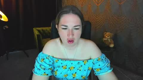 Snapshot of sofii_darling chatting on 05-05-26, 04:48 sofii_darling online show from 05-05-26, 04:48