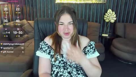 Snapshot of sofii_darling chatting on 06-08-26, 01:39 sofii_darling online show from 06-08-26, 01:39