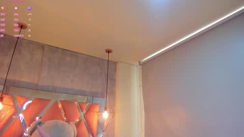 Snapshot of sofii_miller_ chatting on 02-06-25, 05:40 online show from 02-06-25, 05:40