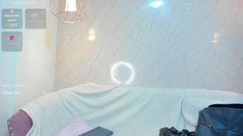 Snapshot of sofii_miller_ chatting on 02-13-25, 06:16 online show from 02-13-25, 06:16