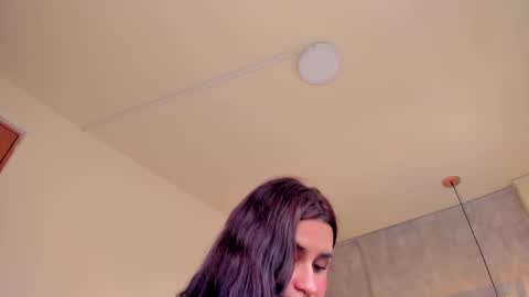 Snapshot of sofii_miller_ chatting on 02-14-25, 07:12 online show from 02-14-25, 07:12