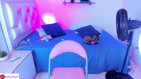  Sofa Daz  online show from 03-12-25, 06:33