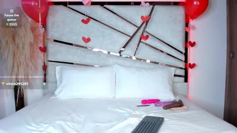 Snapshot of sofijohnsonx chatting on 02-14-25, 01:18 sofijohnsonx online show from 02-14-25, 01:18