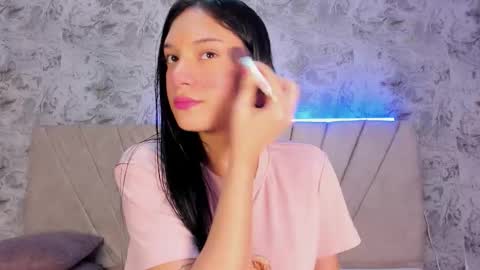 SofiLuxurya online show from 10-21-25, 11:11