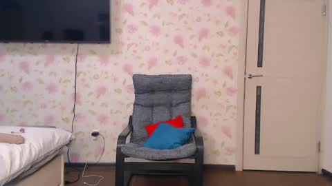  Kaitbrunette and SofiblondeWelcome room Private is Open  Make us happy online show from 04-26-26, 08:12