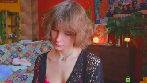 Snapshot of soft_animal chatting on 05-12-26, 09:17 E online show from 05-12-26, 09:17
