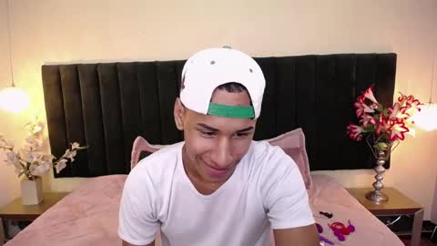 Cam and Amy online show from 10-22-25, 08:19