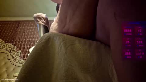 Snapshot of soft_body chatting on 02-11-25, 03:08 Hi Im Sofia online show from 02-11-25, 03:08