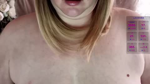 Snapshot of soft_body chatting on 10-07-25, 01:19 Hi Im Sofia online show from 10-07-25, 01:19