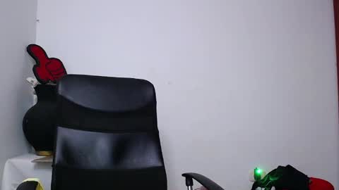 Camila M online show from 01-29-25, 01:07