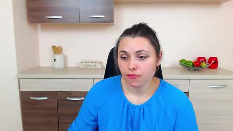 Lilly online show from 10-22-25, 05:41