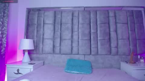 Snapshot of softaddiction chatting on 11-27-25, 08:22 softaddiction online show from 11-27-25, 08:22