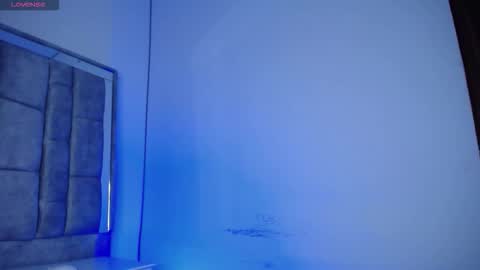 Snapshot of softaddiction chatting on 11-28-25, 09:28 softaddiction online show from 11-28-25, 09:28