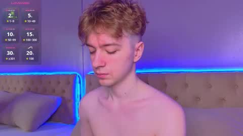 Snapshot of softcrave chatting on 12-04-25, 09:12 PAUL online show from 12-04-25, 09:12