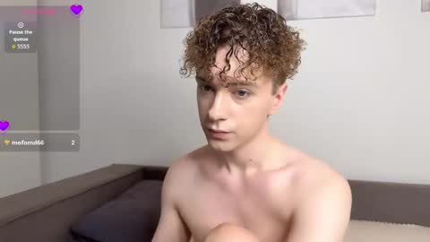 Snapshot of softcrave_ chatting on 03-14-26, 09:20 Angel online show from 03-14-26, 09:20