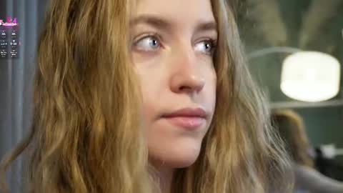 Snapshot of softdreamer_ chatting on 11-08-25, 10:26 softdreamer_ online show from 11-08-25, 10:26