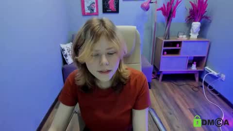 Snapshot of softflame chatting on 11-23-25, 10:48 softflame online show from 11-23-25, 10:48