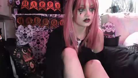 softgothprincess online show from 10-25-25, 03:36