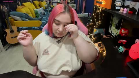 Sofie online show from 02-04-25, 02:39