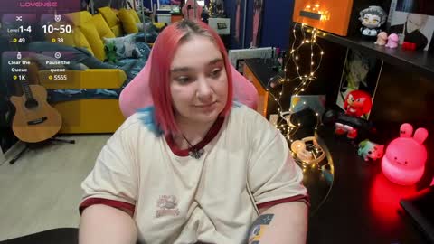 Sofie online show from 02-04-25, 01:38