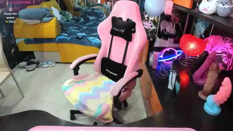 Sofie online show from 02-14-26, 04:09