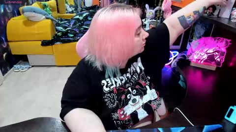 Sofie online show from 04-27-26, 02:31