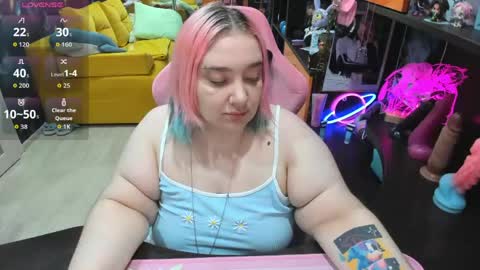 Snapshot of softie_sofy chatting on 05-16-26, 03:14 Sofie online show from 05-16-26, 03:14