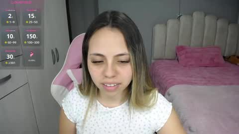 Snapshot of softkiss_x chatting on 04-29-26, 11:55 Fran online show from 04-29-26, 11:55