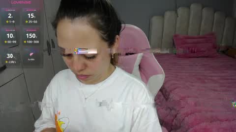 Snapshot of softkiss_x chatting on 05-05-26, 04:59 Fran online show from 05-05-26, 04:59