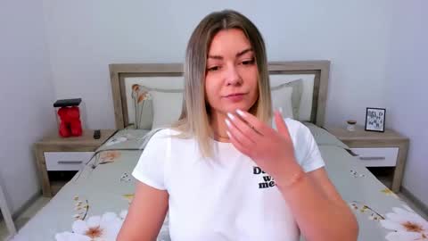 Snapshot of softpleasurex1 chatting on 12-13-24, 11:45 Softpleasurex online show from 12-13-24, 11:45