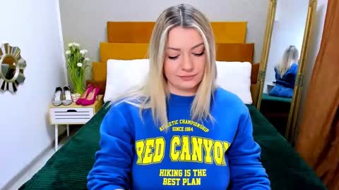 Snapshot of softpleasurex1 chatting on 02-21-25, 07:01 Softpleasurex online show from 02-21-25, 07:01