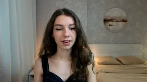 Kelly online show from 10-19-25, 12:17