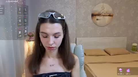 Kelly online show from 07-26-26, 10:11