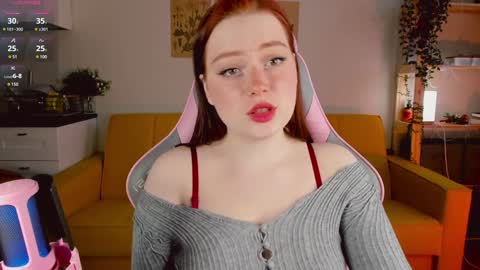 Snapshot of sofy_benson chatting on 01-12-25, 11:17 Sofy online show from 01-12-25, 11:17