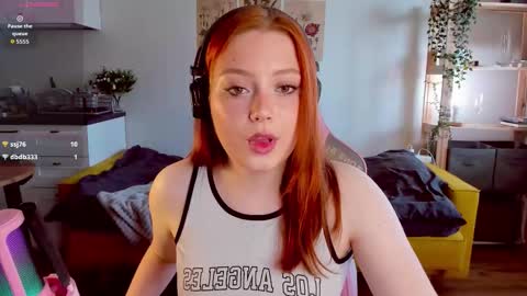 Snapshot of sofy_benson chatting on 09-11-25, 02:06 Sofy online show from 09-11-25, 02:06