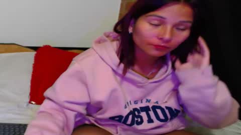 Snapshot of sofy_nix chatting on 11-28-25, 01:52 Sofy online show from 11-28-25, 01:52