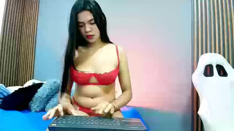 sofy west online show from 09-20-25, 10:44