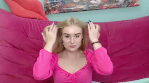 Snapshot of sofysoft chatting on 09-26-25, 05:00 sofysoft online show from 09-26-25, 05:00