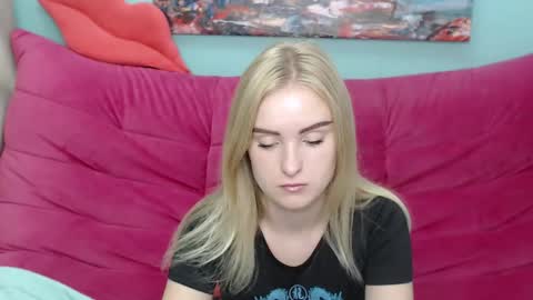 Snapshot of sofysoft chatting on 10-03-25, 04:42 sofysoft online show from 10-03-25, 04:42