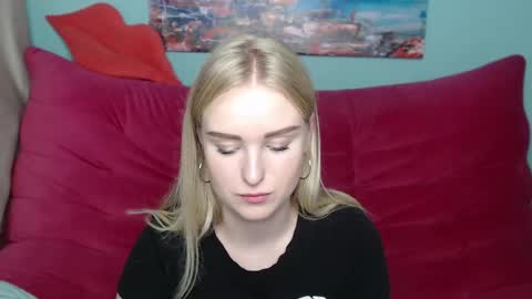 Snapshot of sofysoft chatting on 10-11-25, 05:00 sofysoft online show from 10-11-25, 05:00