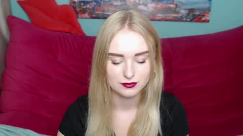 Snapshot of sofysoft chatting on 10-18-25, 05:21 sofysoft online show from 10-18-25, 05:21