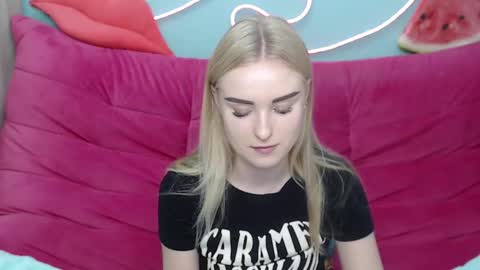 Snapshot of sofysoft chatting on 11-09-25, 06:01 sofysoft online show from 11-09-25, 06:01