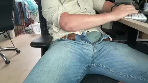 Jay  Cum Join me online show from 06-15-26, 09:55