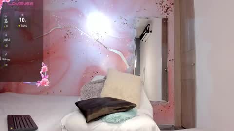 Sol online show from 02-06-26, 03:33