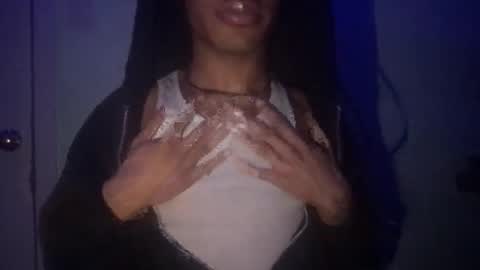 Snapshot of solaceeve chatting on 12-08-24, 04:04 SolaceEve online show from 12-08-24, 04:04