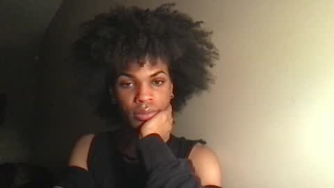 Snapshot of solaceeve chatting on 11-06-25, 01:28 SolaceEve online show from 11-06-25, 01:28