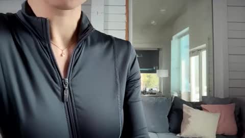 Bella online show from 03-09-26, 07:23