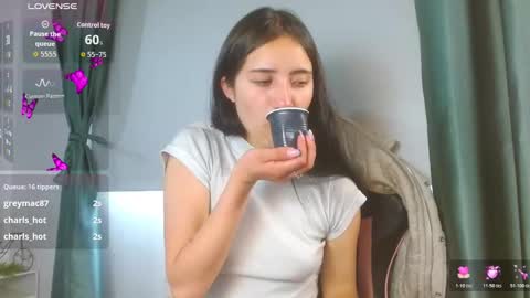 Snapshot of solgp chatting on 02-03-26, 01:16 Fernada Rodriguez online show from 02-03-26, 01:16
