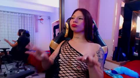 Snapshot of solgp chatting on 05-15-26, 05:03 Fernada Rodriguez online show from 05-15-26, 05:03